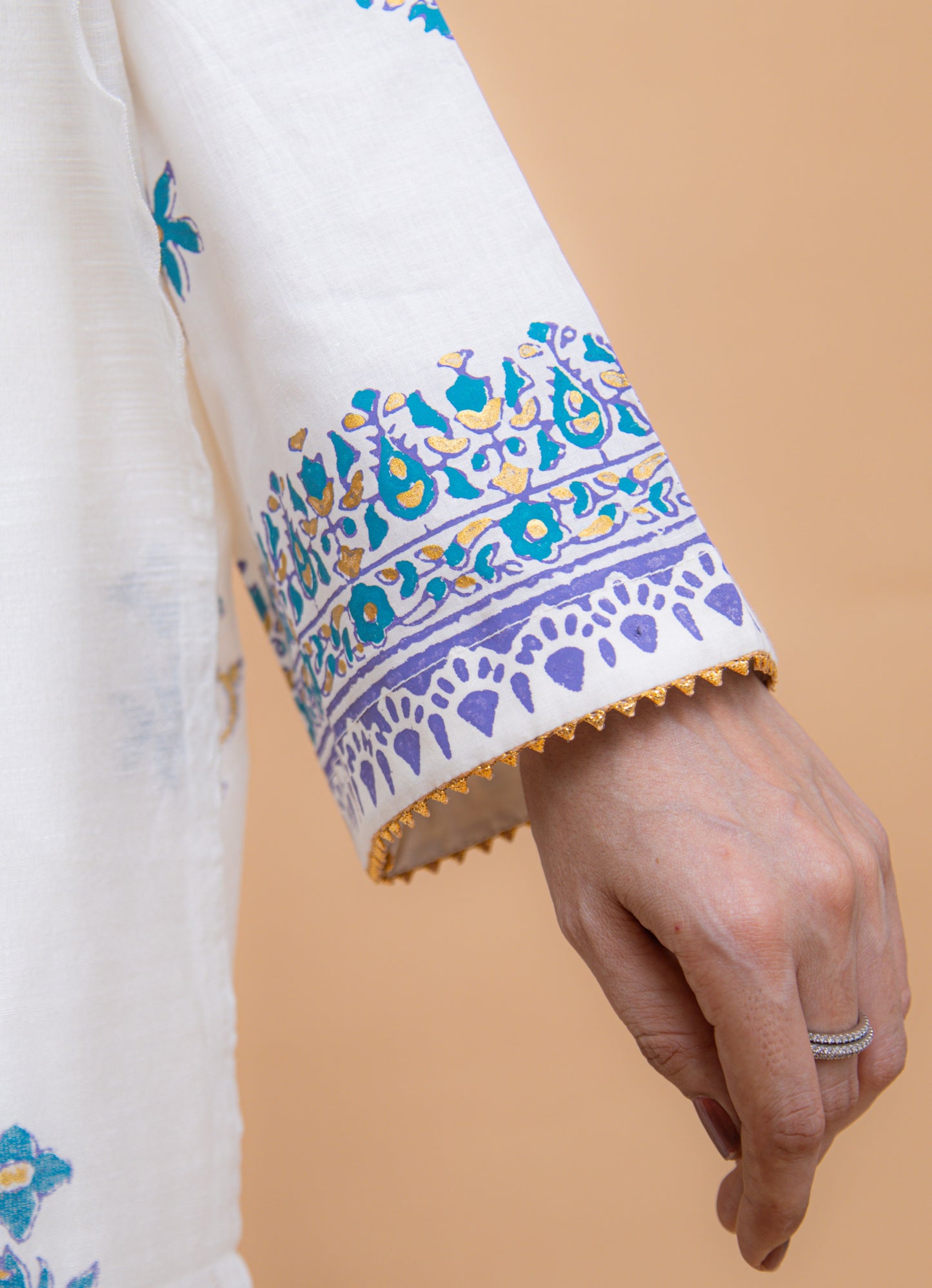 Aira | 3 Pc Suit | Unstitched