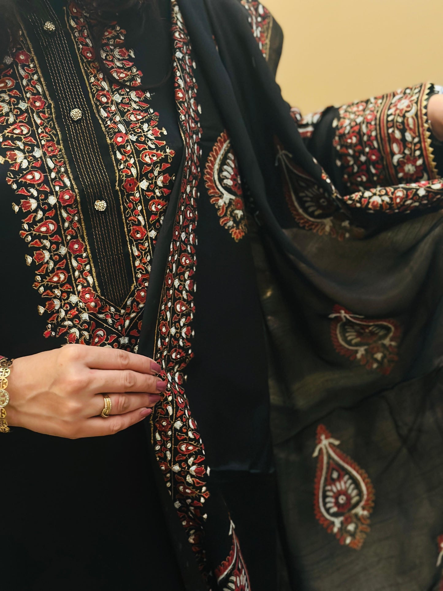 Crimson Noir (Unstitched)